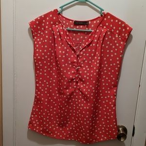 Limited polka-dot sleeveless blouse